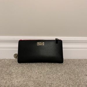 Kate spade wallet FREE SHIPPING🎉
